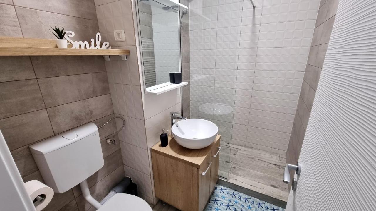 Cityapart 7 - Cazare In Mamaia Nord, Langa Plaja, Cu Vedere La Mare Năvodari Eksteriør bilde